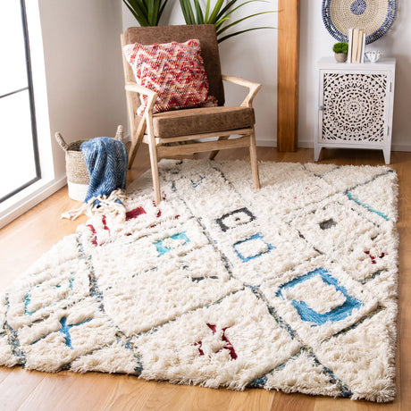 Safavieh Casablanca Shag 4'-0" x 6'-0" Rug in Ivory / Charcoal