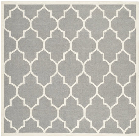 Safavieh Dhurries 6'-0" x 6'-0" Rug in Grey / Ivory