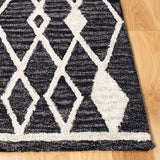 Safavieh Micro-Loop 5'-0" x 8'-0" Rug in Charcoal / Ivory