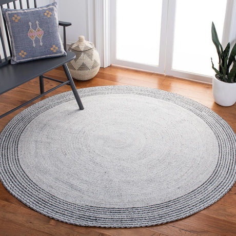 Safavieh Cape Cod 5'-0" x 5'-0" Rug in Grey / Charcoal