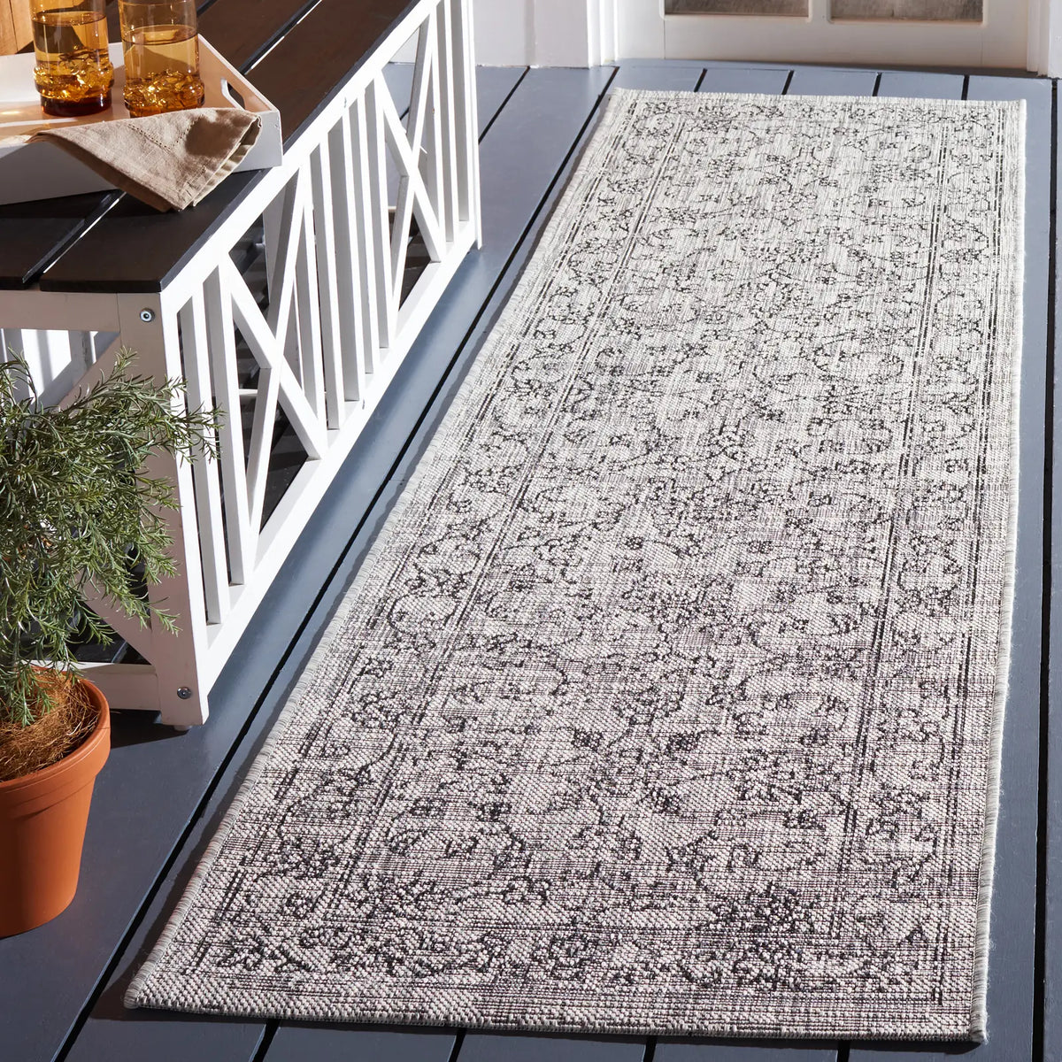 Safavieh Courtyard 2'-3" x 8'-0" Rug in Grey / Black