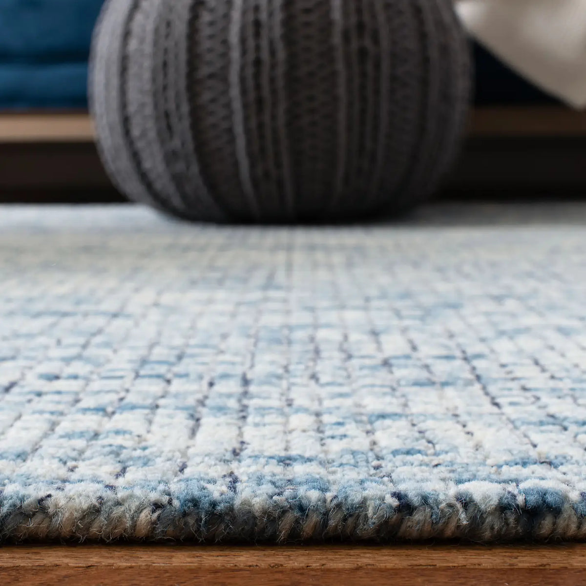 Safavieh Abstract 5'-0" x 8'-0" Rug in Ivory / Navy