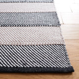 Safavieh Striped Kilim 4'-0" x 6'-0" Rug in Ivory / Black