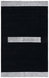 Safavieh Natura 4'-0" x 6'-0" Rug in Black / Ivory