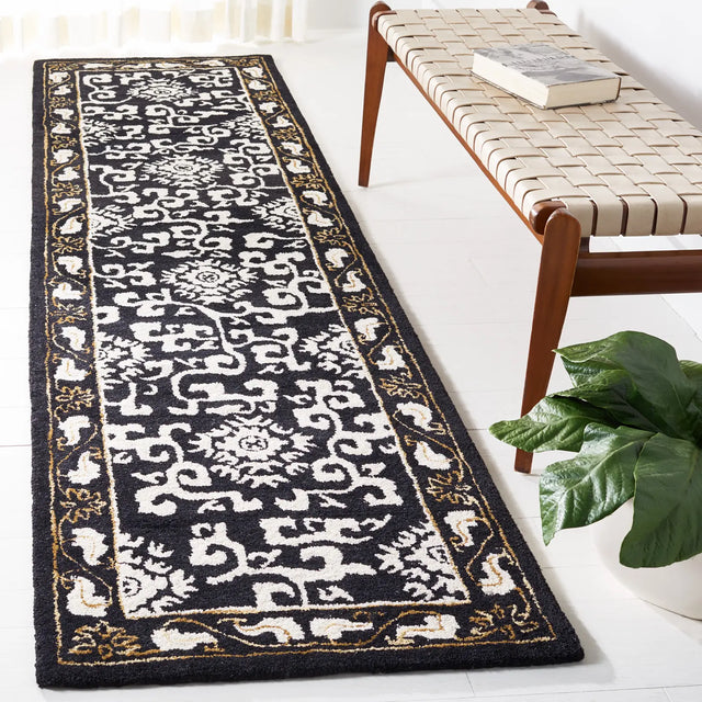 Safavieh Antiquity 2'-3" x 9'-0" Rug in Black / Ivory