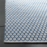Safavieh Montauk 4'-0" x 6'-0" Rug in Blue / Ivory