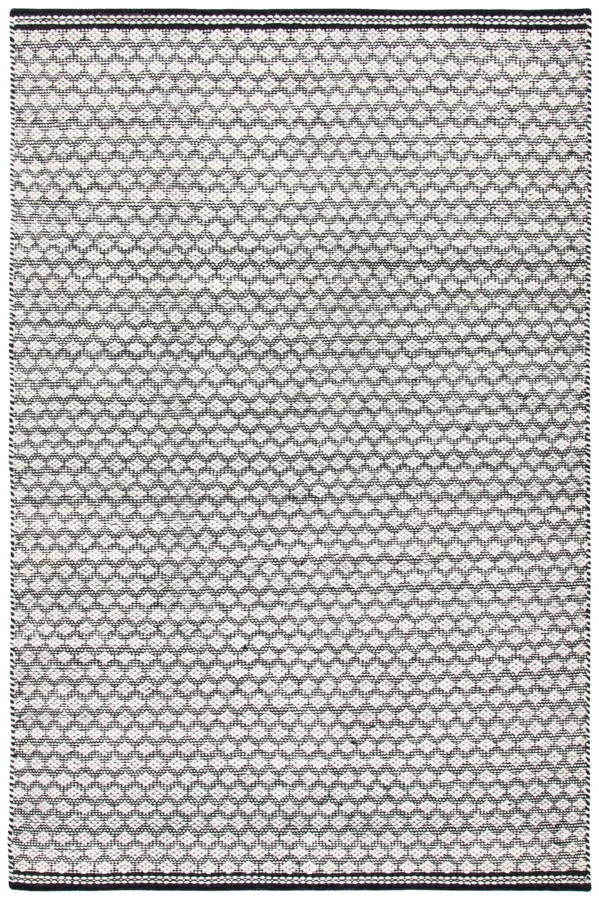 Safavieh Kilim 4'-0" x 6'-0" Rug in Black / Ivory