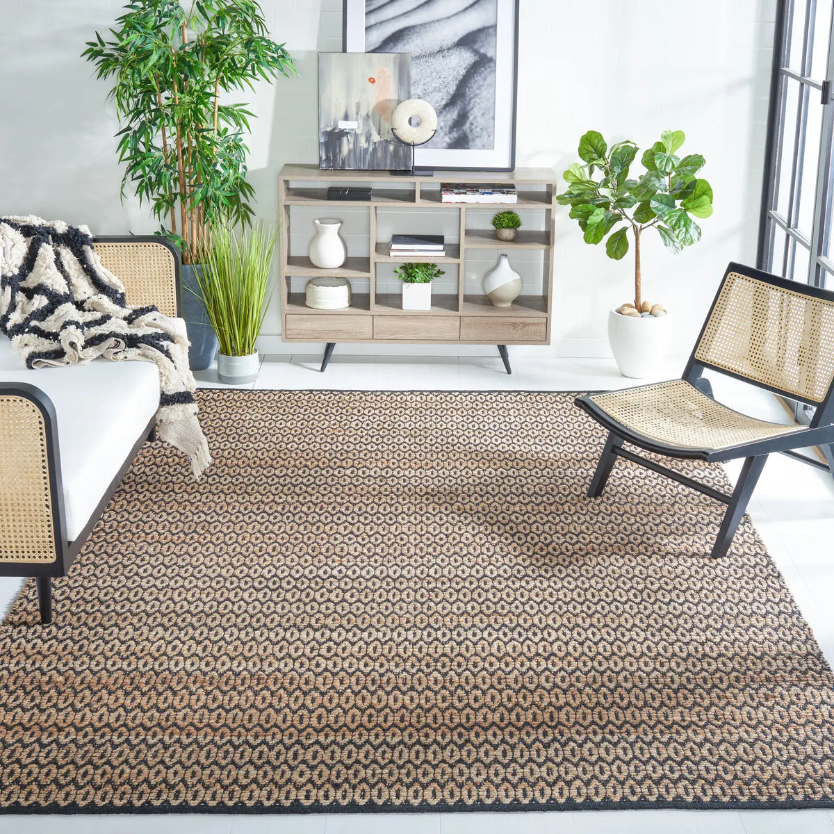 Safavieh Natural Fiber 10'-0" x 14'-0" Rug in Natural / Black