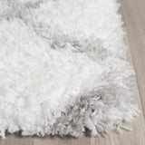 Safavieh Indie Shag 6'-7" x 9'-2" Rug in Ivory / Grey