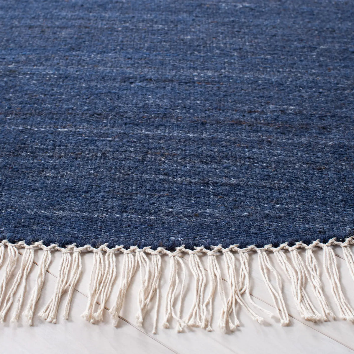 Safavieh Kilim 7'-0" x 7'-0" Rug in Navy / Blue