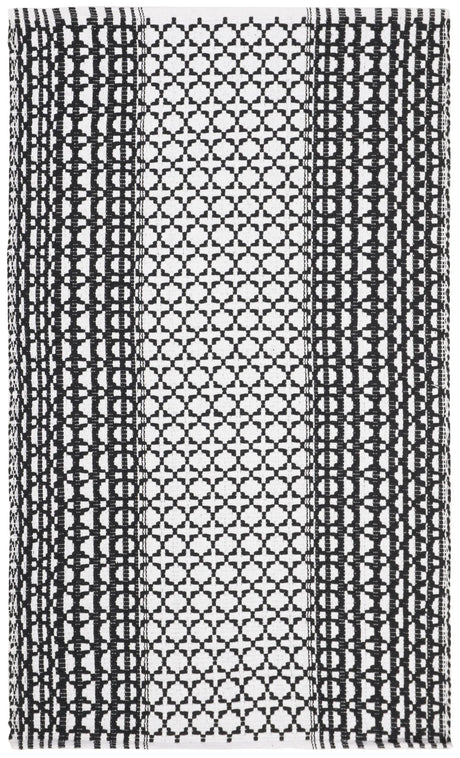 Safavieh Montauk 3'-0" x 5'-0" Rug in Black / Ivory