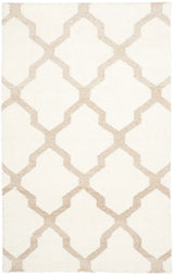 Safavieh Dhurries 3'-0" x 5'-0" Rug in Ivory / Camel