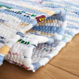 Safavieh Montauk 4'-0" x 6'-0" Rug in Blue / Ivory