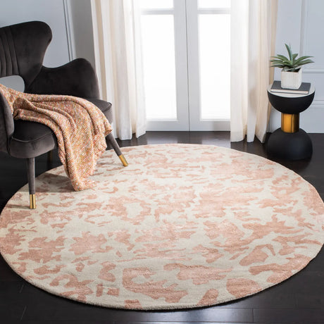 Safavieh Soho 6'-0" x 6'-0" Rug in Ivory