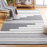 Safavieh Kilim 4'-0" x 6'-0" Rug in Ivory / Dark Grey