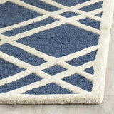 Safavieh Cambridge 2'-6" x 6'-0" Rug in Navy Blue / Ivory