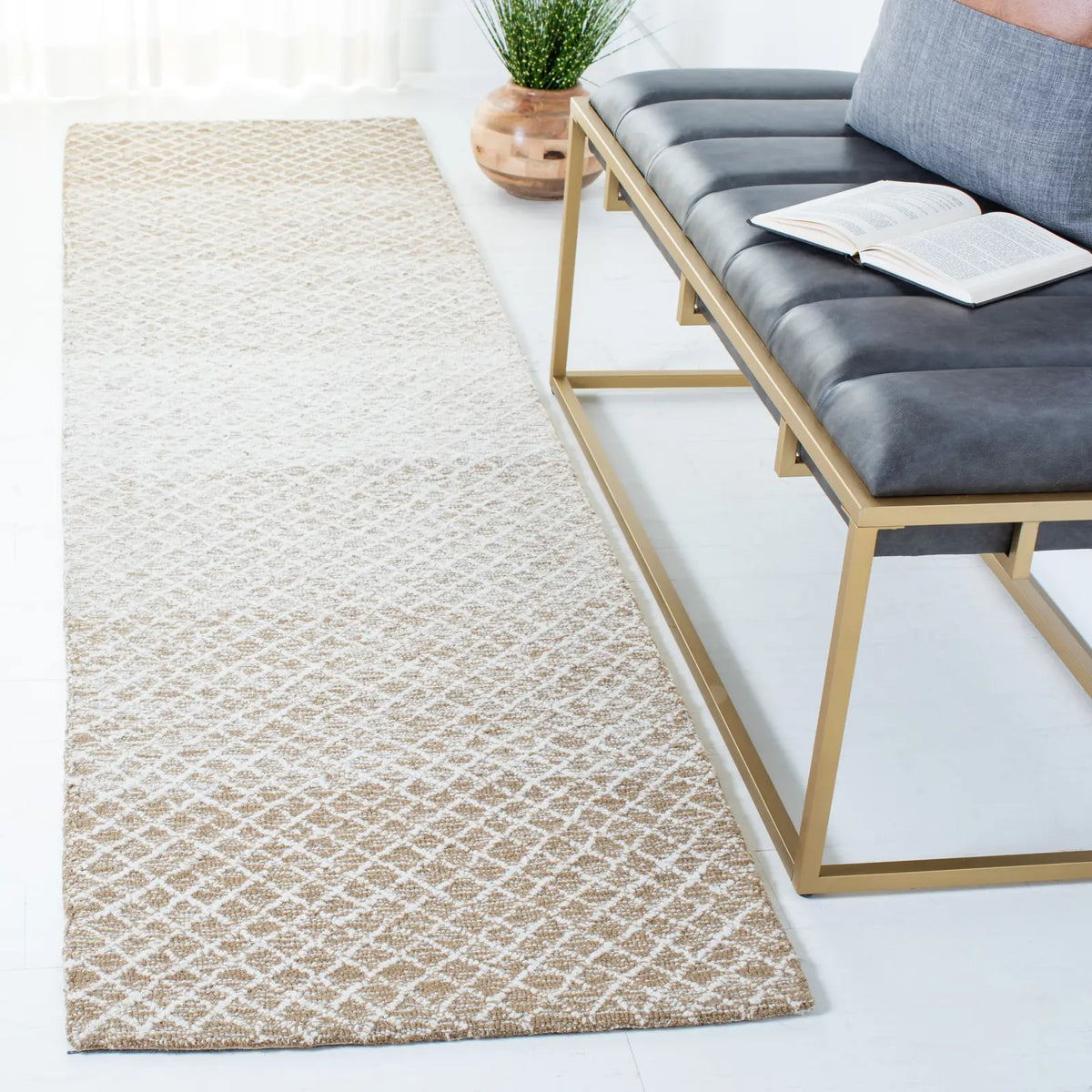 Safavieh Micro-Loop 2'-3" x 9'-0" Rug in Beige / Ivory