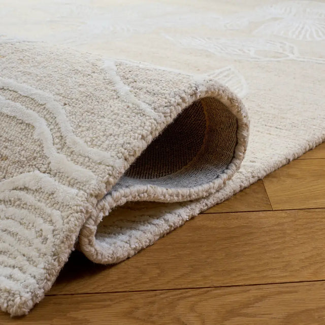 Safavieh Glamour 5'-0" x 8'-0" Rug in Beige / Ivory