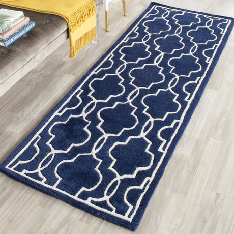 Safavieh Chatham 2'-3" x 7'-0" Rug in Dark Blue / Ivory