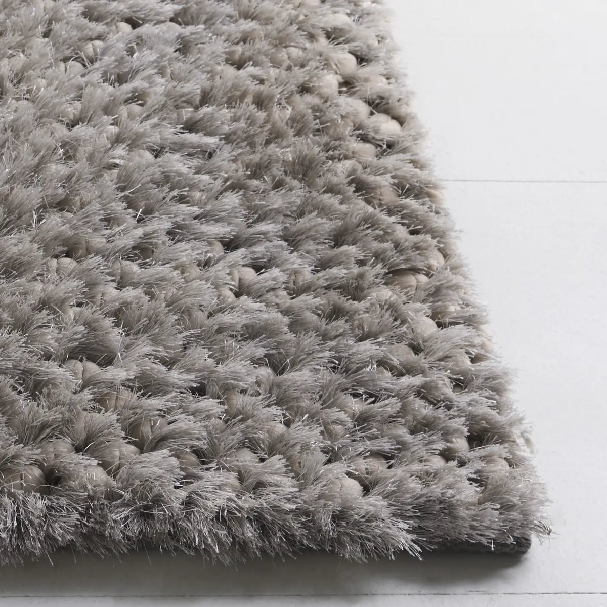 Safavieh Sg-Sts-Saint Tropez Shag 5'-0" x 8'-0" Rug in Silver