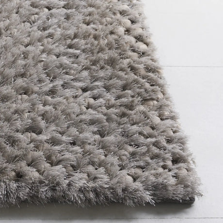 Safavieh Sg-Sts-Saint Tropez Shag 5'-0" x 8'-0" Rug in Silver