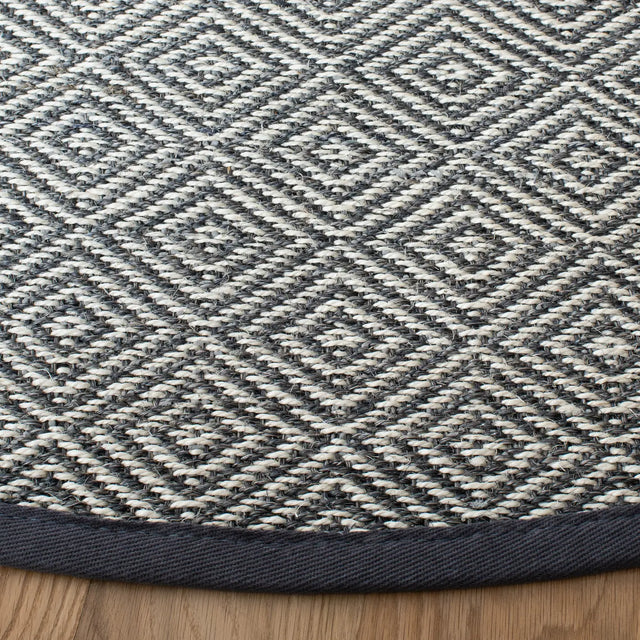 Safavieh Natural Fiber 6'-0" x 6'-0" Rug in Natural / Dark Grey