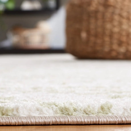 Safavieh Tulum 4'-0" x 6'-0" Rug in Ivory / Sage