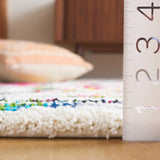 Safavieh Fiesta Shag 4'-0" x 6'-0" Rug in Cream / Multi