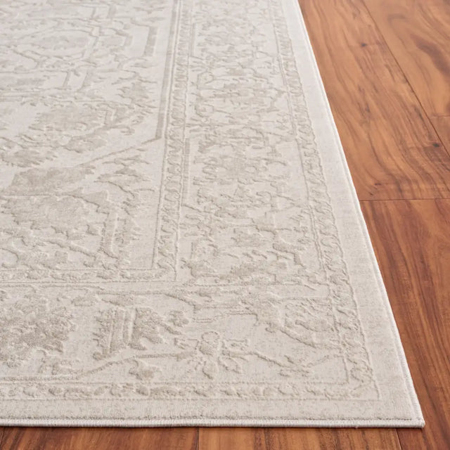 Safavieh Reflection 5'-1" x 7'-6" Rug in Ivory / White