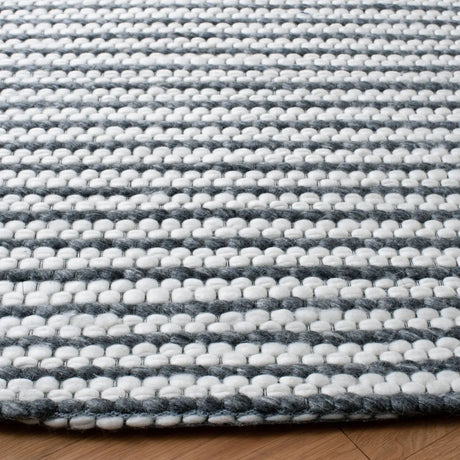 Safavieh Marbella 6'-0" x 6'-0" Rug in Charcoal / Ivory