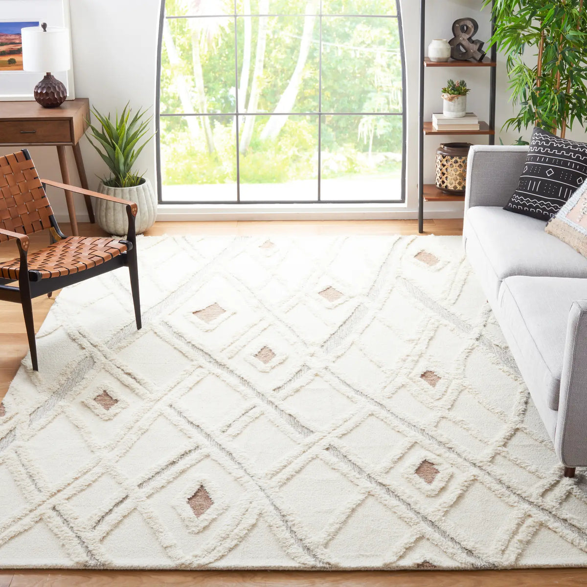Safavieh Casablanca 10'-0" x 14'-0" Rug in Ivory / Brown
