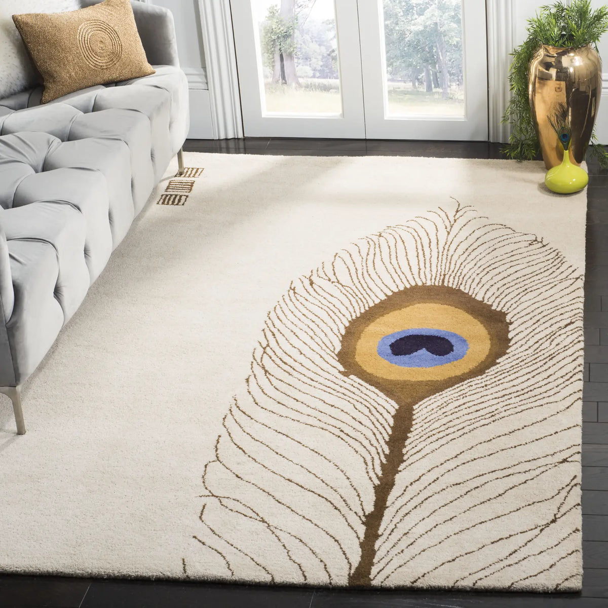Safavieh Soho 3'-6" x 5'-6" Rug in Beige / Brown