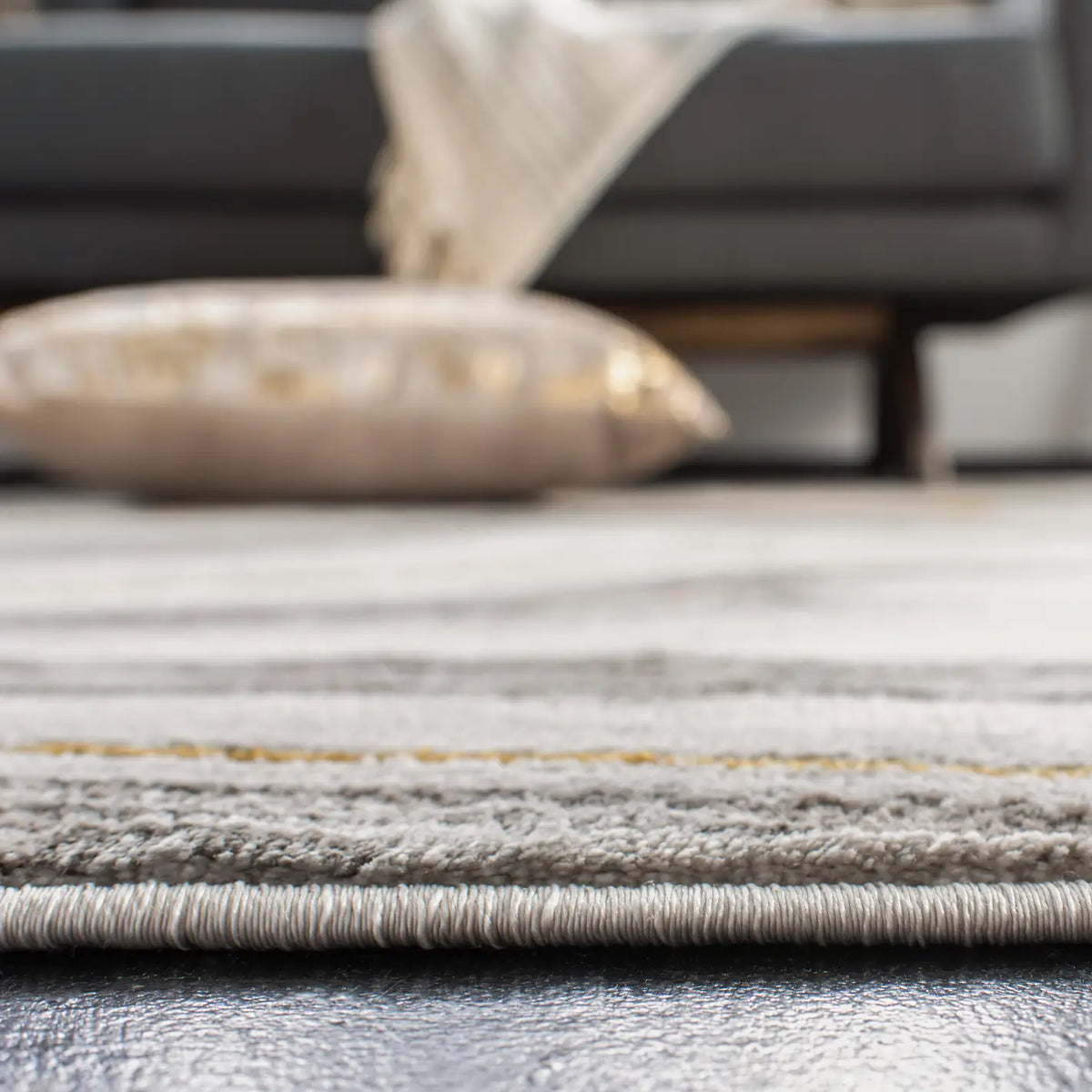 Safavieh Craft 4'-0" x 6'-0" Rug in Grey / Gold