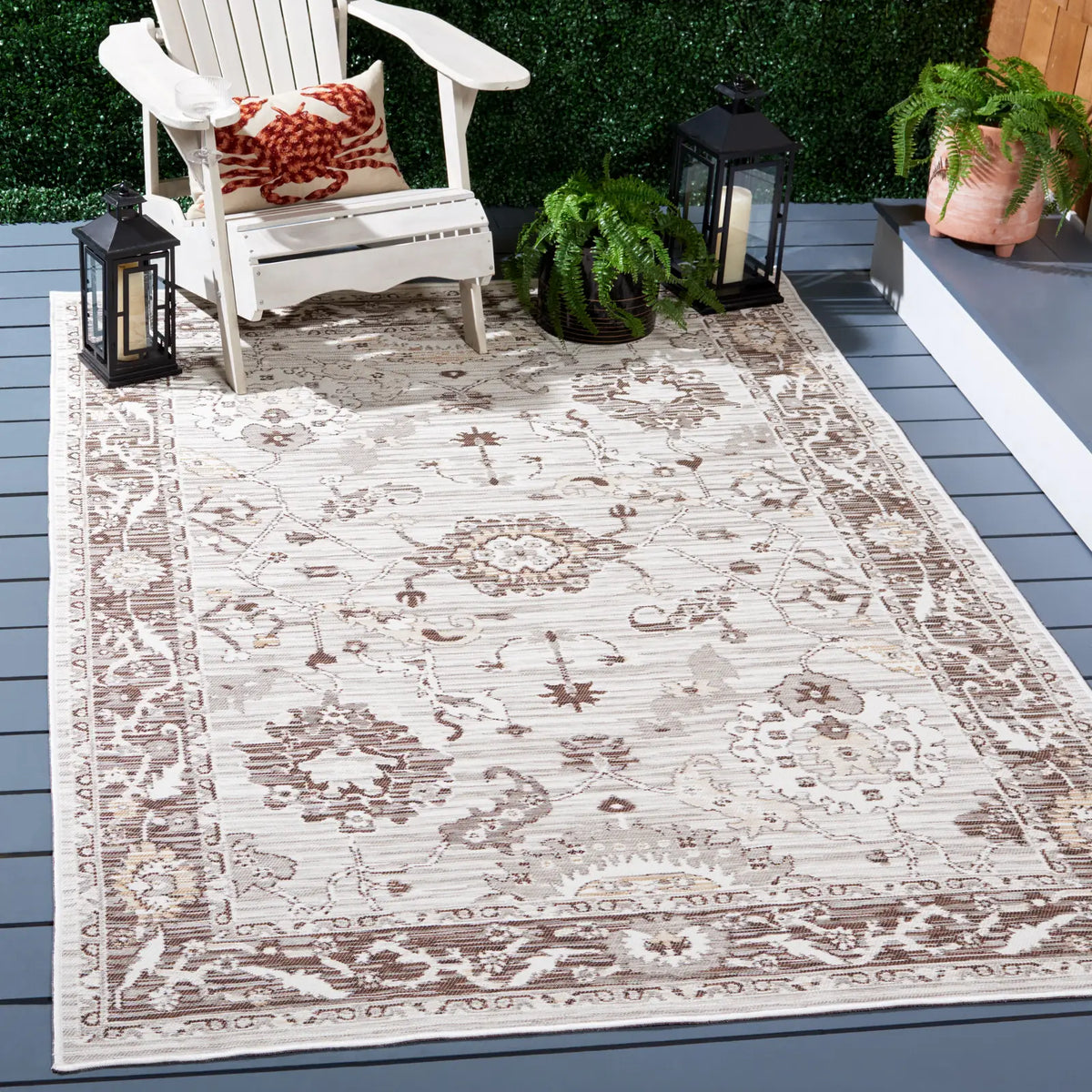 Safavieh Sunrise 4'-0" x 5'-7" Rug in Grey / Beige Black