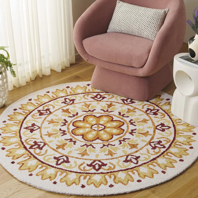 Safavieh Novelty 5'-0" x 5'-0" Rug in Ivory / Gold