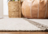 Safavieh Dhurries 4'-0" x 6'-0" Rug in Natural