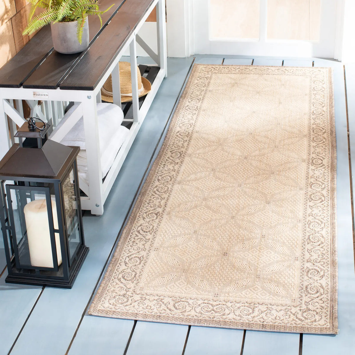 Safavieh Courtyard 2'-3" x 6'-7" Rug in Natural / Brown