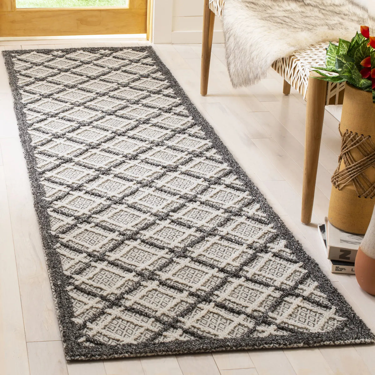 Safavieh Trace 2'-3" x 8'-0" Rug in Dark Grey / Light Grey