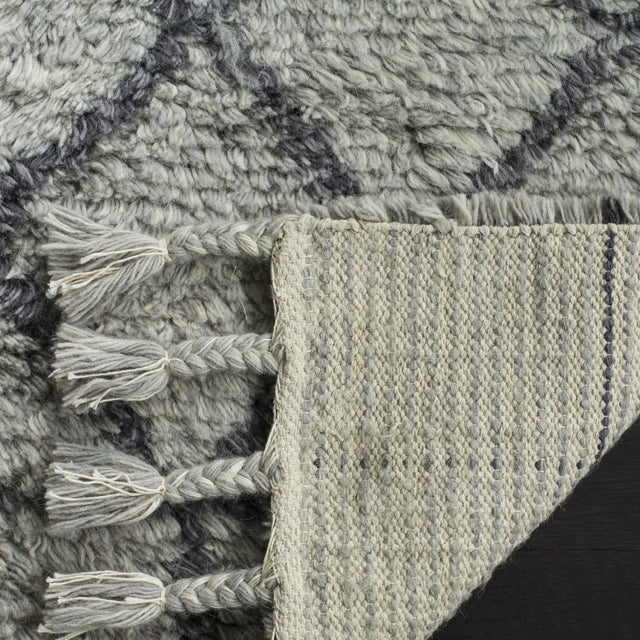 Safavieh Casablanca 6'-0" x 9'-0" Rug in Grey / Dark Grey