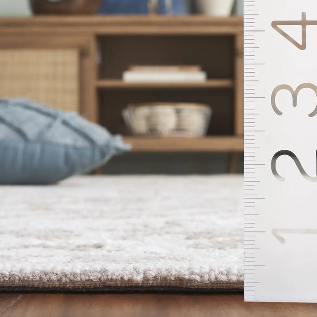 Safavieh Metro 2'-3" x 9'-0" Rug in Beige / Blue