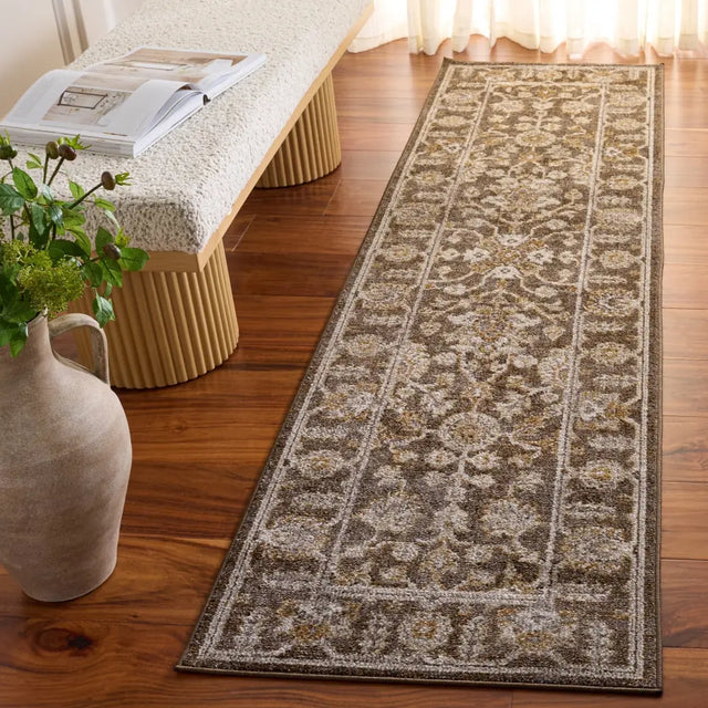 Safavieh Hazel 500 2'-2" x 8'-0" Rug in Brown / Ivory