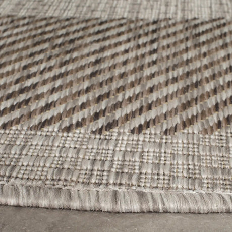Safavieh Courtyard 6'-7" x 6'-7" Rug in Beige / Brown