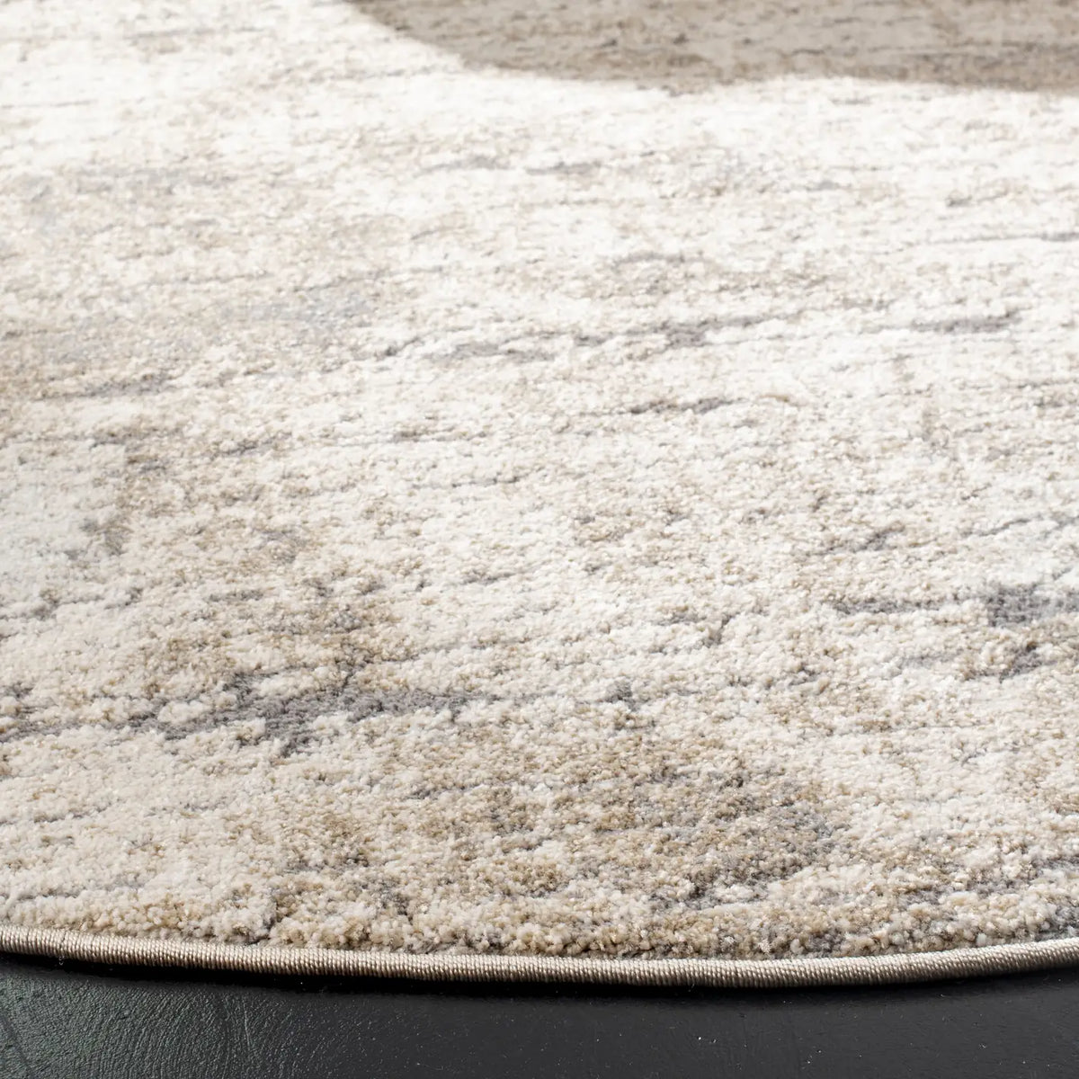 Safavieh Spirit 100 5'-3" x 5'-3" Rug in Taupe / Ivory