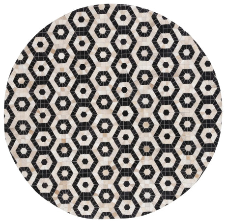 Safavieh Studio Leather 6'-0" x 6'-0" Rug in Black / Beige