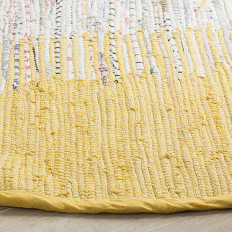 Safavieh Montauk 6'-0" x 6'-0" Rug in Ivory / Yellow