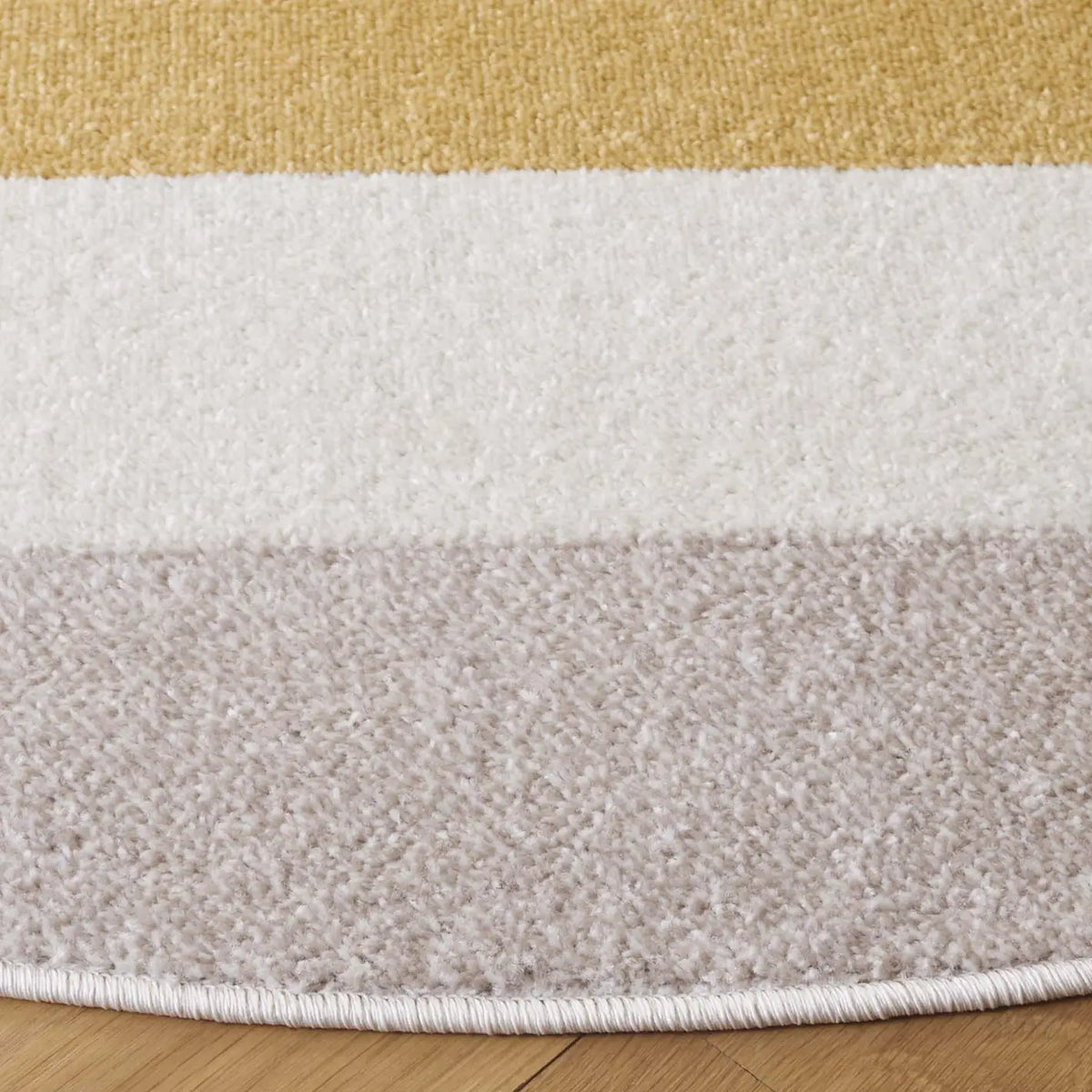 Safavieh Adirondack 6'-7" x 6'-7" Rug in Beige / Yellow