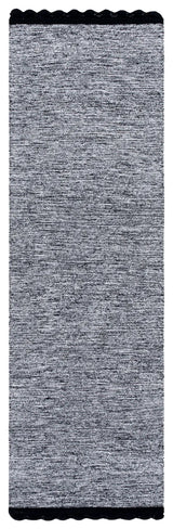 Safavieh Montauk 2'-3" x 7'-0" Rug in Black