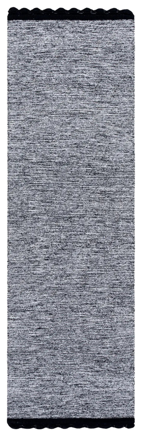 Safavieh Montauk 2'-3" x 7'-0" Rug in Black