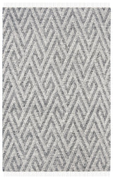 Safavieh Kilim 4'-0" x 6'-0" Rug in Black / Ivory