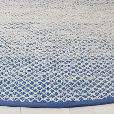 Safavieh Montauk 6'-0" x 6'-0" Rug in Blue / Ivory